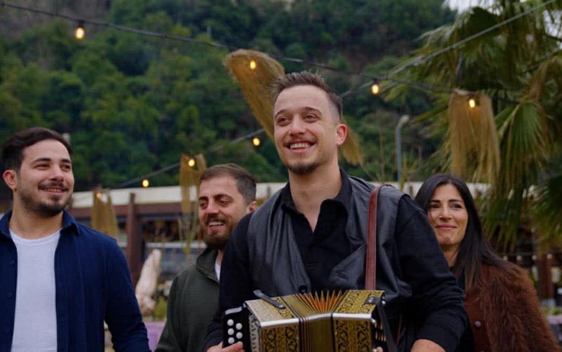 ERHAN ENGİN  “KAYBANA SEVDALIK”