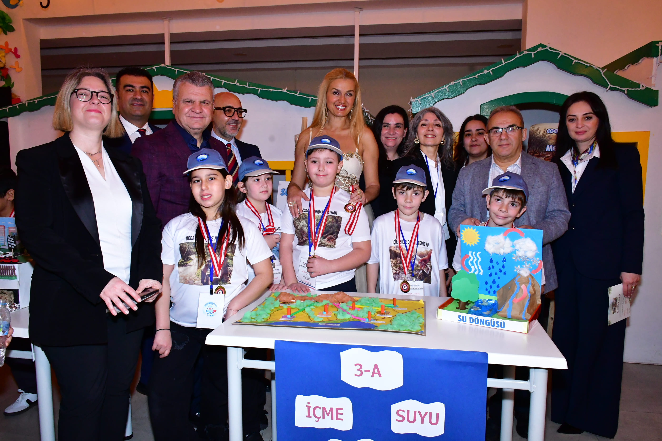 TABİATIN KIZI TUĞBA ÖZAY VE  SUYUN MELEKLERİ KAZ DAĞLARI’NDA BULUŞTU