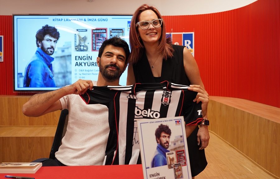 OKURLARI KITALARI AŞTI, D&R’DA ENGİN AKYÜREK’LE BULUŞTU