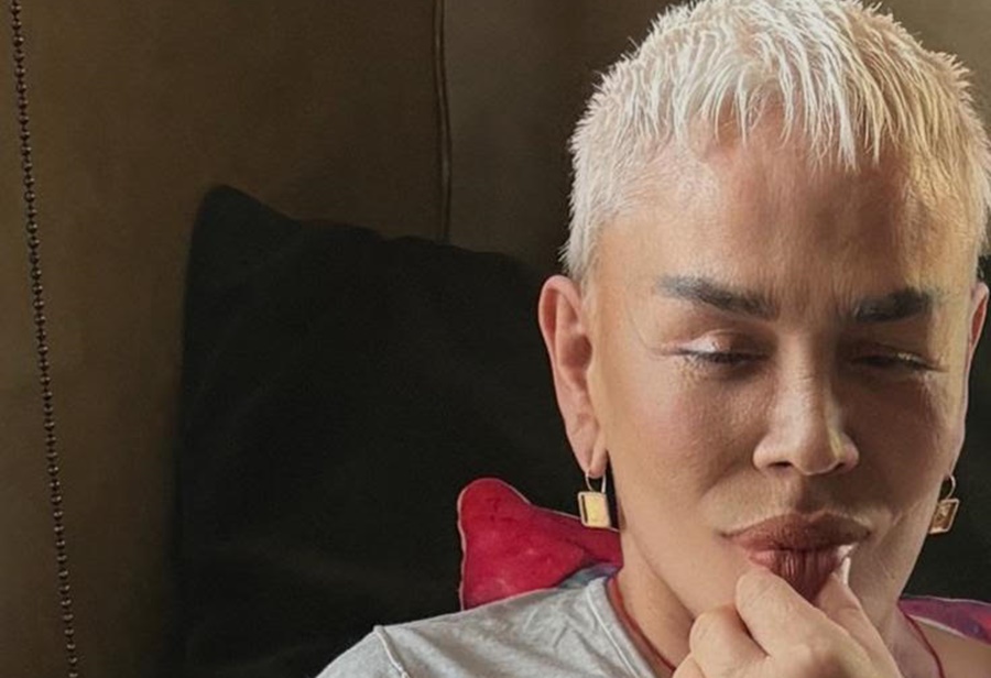 SEZEN AKSU’DAN YENİ ALBÜM “BİZ DE YENİDEN BAŞLARIZ”