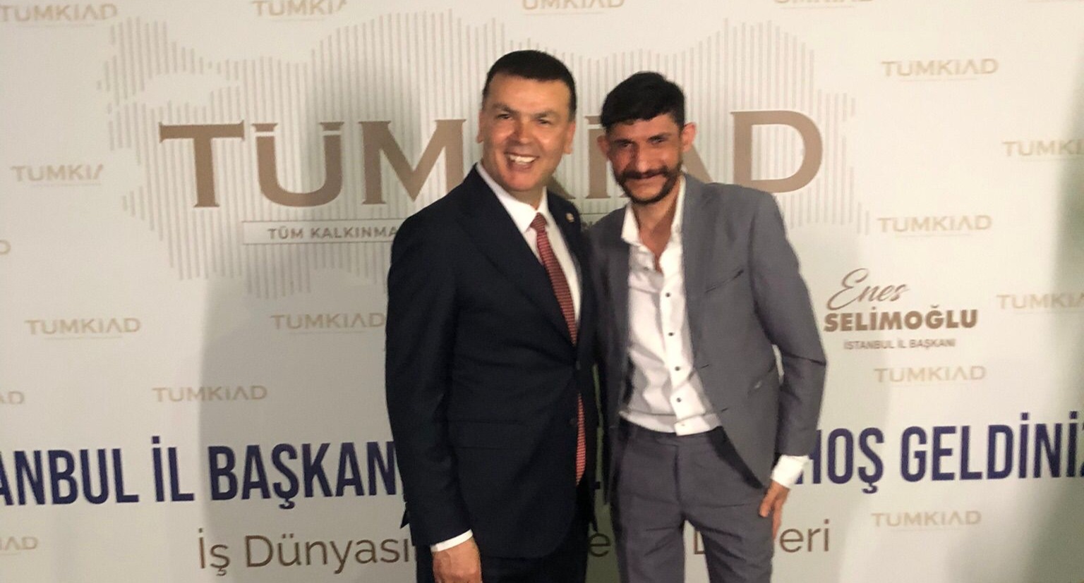 Ünlü Şarkıcı Kemal Ünlü Açılışa Renk Kattı