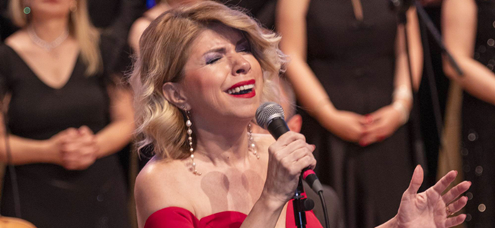SEZEN CİN ÖZDEMİRDEN ÜST ÜSTE İKİ KONSER
