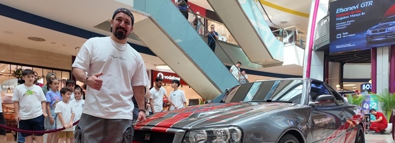 DOĞUKAN MANÇO’NUN GTR R34’Ü İLK KEZ AVM’DE