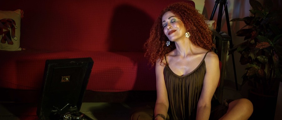 KIBRISLI SANATÇI MELEK ERDİL’DEN GÜÇLÜ ÇIKIŞ