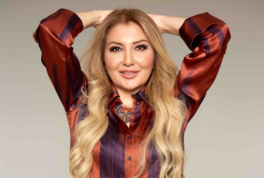 EYLÜL’ÜN İLK MERHABASI ELVAN ELVAN’DAN: “SENSİZLİĞE VEDA”