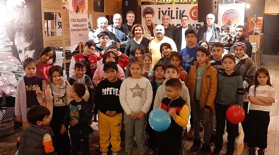 İYİLİK BULAŞICIDIR DERNEĞİ’NDEN MONT VE BOT DAĞITIMI ETKİNLİĞİ