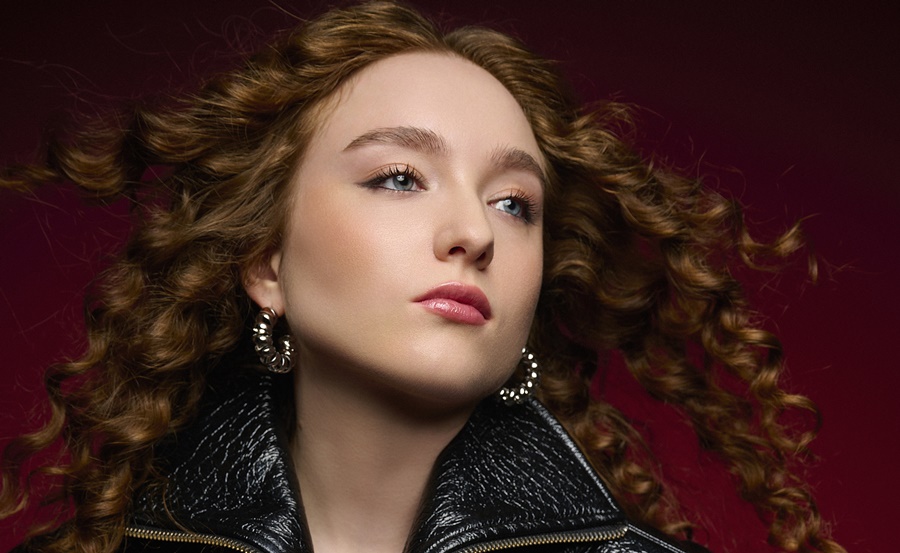 IŞIL AYMAN’DAN KIPIR KIPIR BİR AŞK ŞARKISI