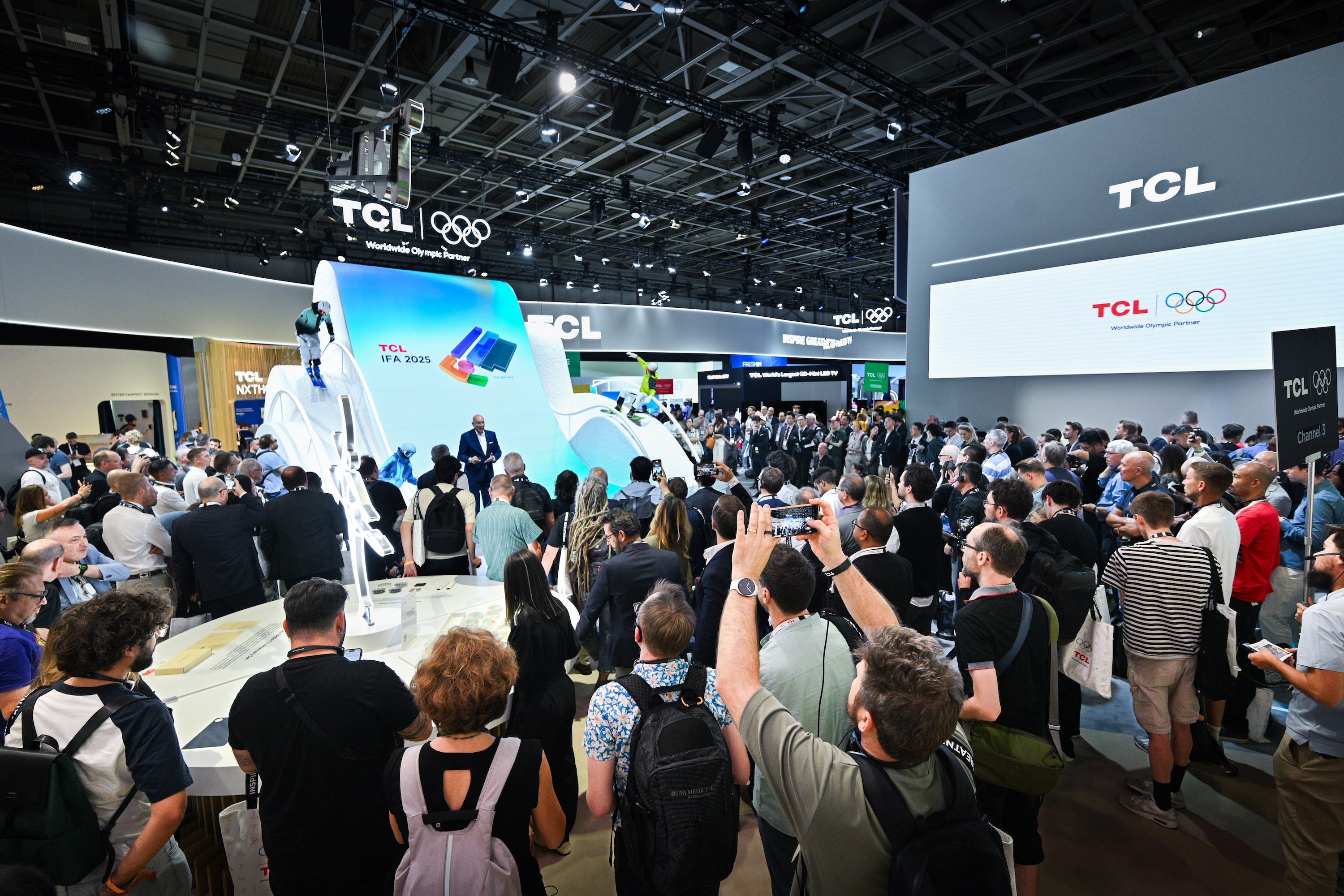 TCL Electronics, IFA 2025’te En Yeni Ekran Teknolojilerini ve Yapay Zekâ İnovasyonlarını Görücüye Çıkardı