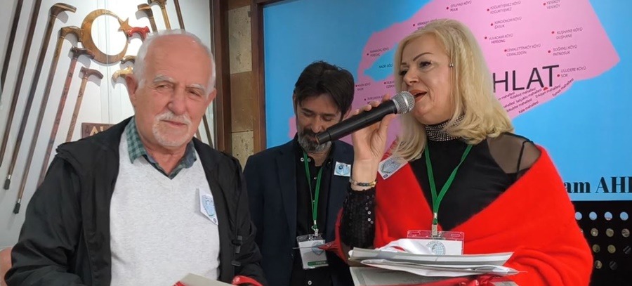 BİZİMKİLER DİZİSİNDEN SANATÇI NESRİN AKKOÇ 7. DÖNEM YİNE BAŞKAN SEÇİLDİ