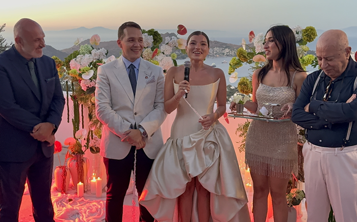 BODRUM’DA GÖRKEMLİ NİŞAN: KARDELEN YOKARLI VE SALDIRAY ÖZSEKBAN EVLİLİĞE İLK ADIMI ATTI